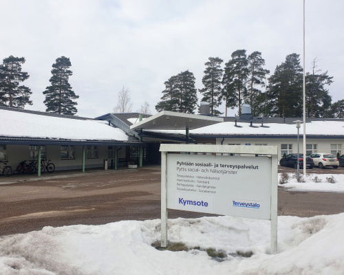 Pyhtää neuvottelee terveyspalveluiden jatkosta yksityisten yritysten kanssa.