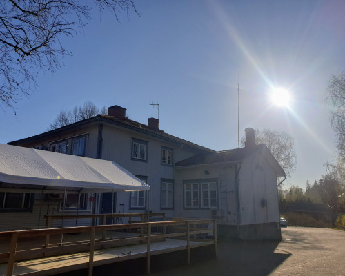 Pyhtään Kulttuuritalon sisäpiha