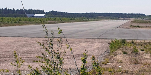 Pyhtään lentokentän kiitorata odottaa yhä lentoliikennestrategiaa